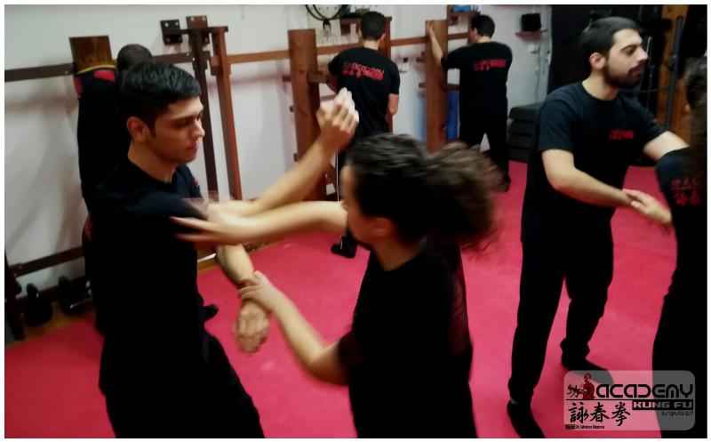 Kung Fu Academy di Master Sifu Salvatore Mezzone Accademia di Caserta Italia di Wing Chun Tjun Tsun, Tai Chi Quan e Chi Kung formazione istruttori e difesa personale